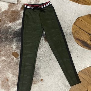 Red fox athletic joggers